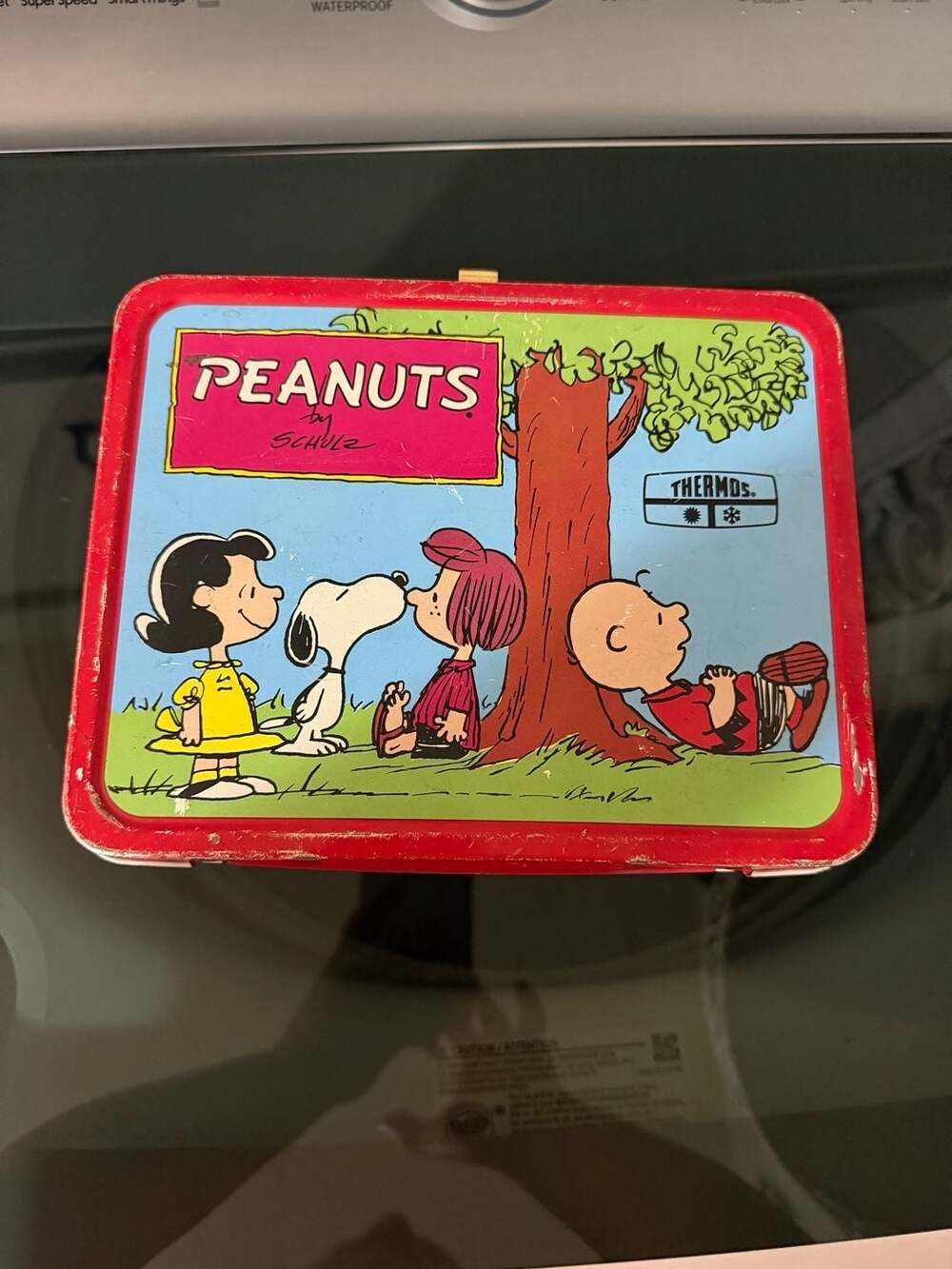 1973 PEANUTS Metal Lunch Box with Comic Strip Panels